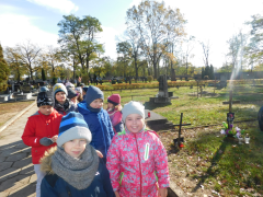 Człowiek żyje tak długo, jak trwa pamięć o nim Człowiek żyje tak długo, jak trwa pamięć o nim