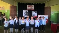 ...podniosłych pieśni patriotycznych... ...podniosłych pieśni patriotycznych...