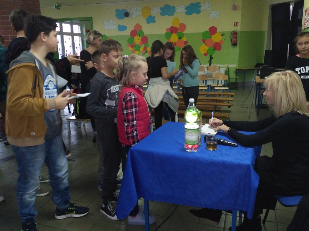 ... należy odpowiednio edukować dzieci i młodzież... ... należy odpowiednio edukować dzieci i młodzież...